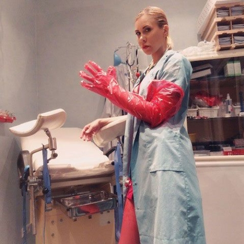 Bizarrärztin Frau Dr. Cora - Foto 3 von 11