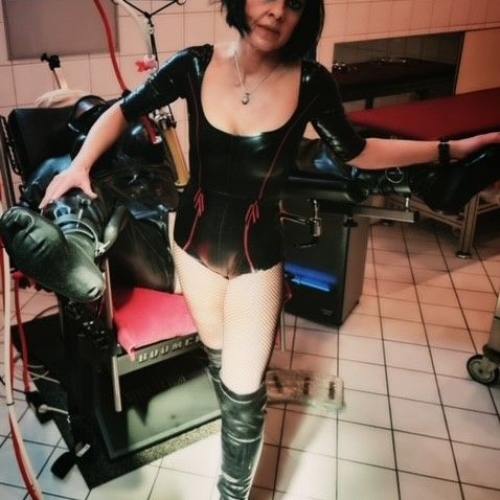 Lady Dana - Foto 54 von 88