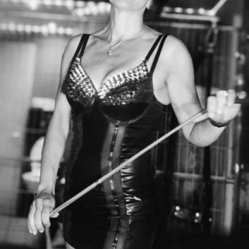 Lady Dana - Foto 44 von 88