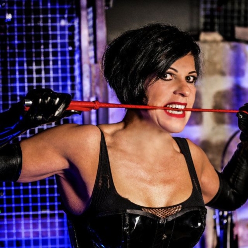 Lady Dana - Foto 10 von 88