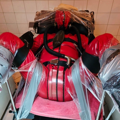 Latex Ästhetik - Foto 11 von 22