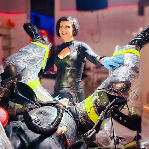 Bizarräztin Lady Dana - Foto 3 von 31