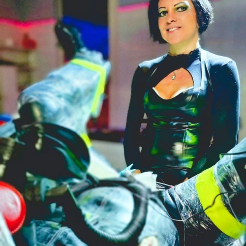 Bizarräztin Lady Dana - Foto 2 von 31